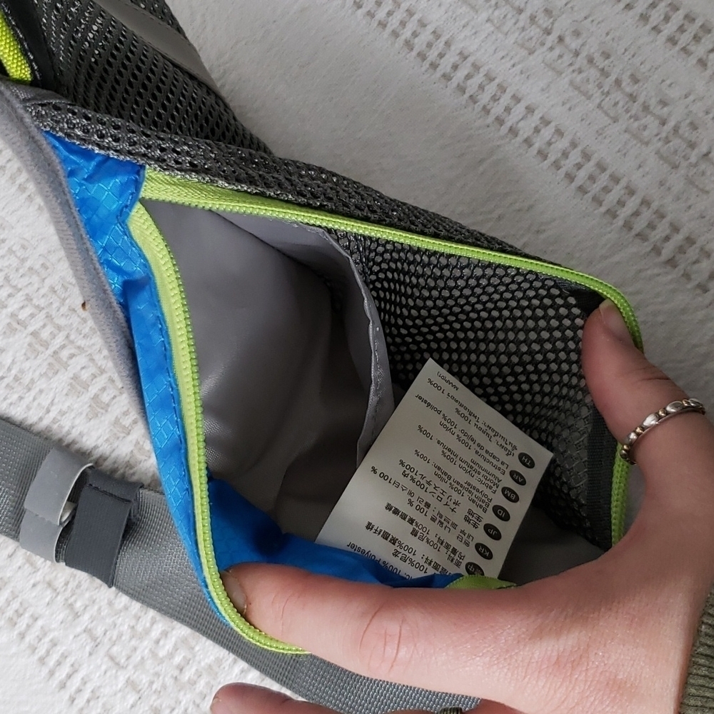 Waterfly fannypack, water bottle holder, runners walkers, athletic use. - Picture 7 of 7